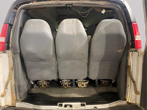 Used 2016 Chevrolet Express 3500 LT w/ LT Preferred Equipment Group image 8