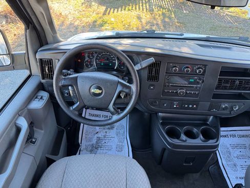 Used 2016 Chevrolet Express 3500 LT w/ LT Preferred Equipment Group image 18
