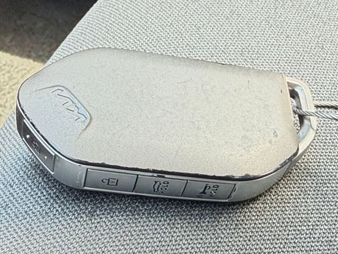 Used 2025 Kia K4 FWD image 21