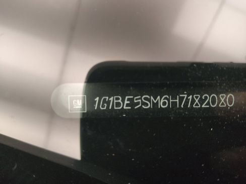 Used 2017 Chevrolet Cruze LT image 33