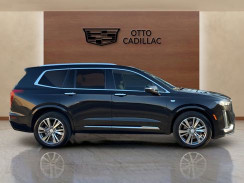 Certified 2025 Cadillac XT6 Premium Luxury image 6