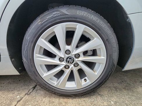 Used 2023 Toyota Camry LE image 10