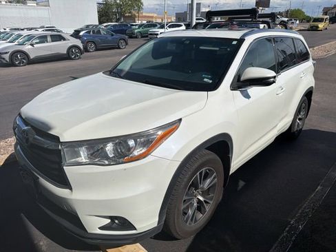 Used 2016 Toyota Highlander XLE AWD/4WD image 1