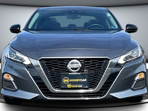 Used 2021 Nissan Altima 2.5 SR w/ SR Premium Package image 2