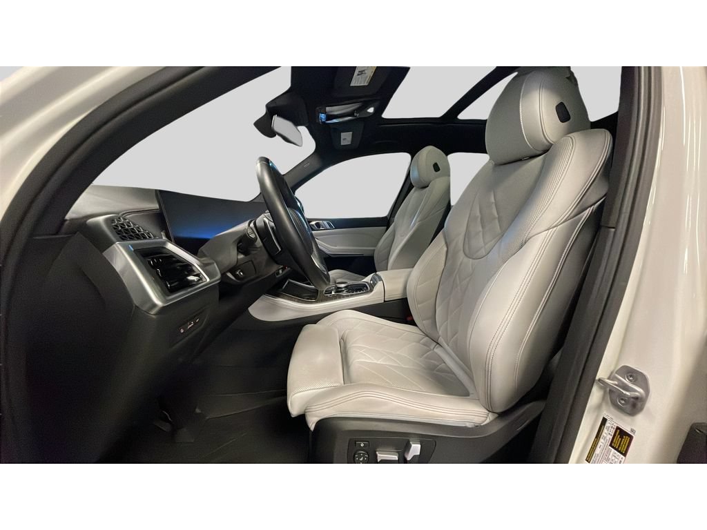 Used 2024 BMW X5 xDrive40i w/ Premium Package AWD/4WD image 12