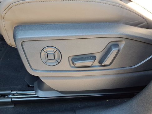 Used 2025 Audi Q5 Premium Plus AWD/4WD image 12