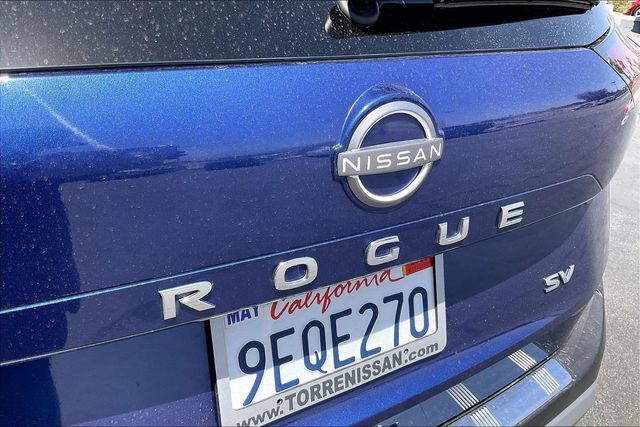 Used 2023 Nissan Rogue SV FWD image 31