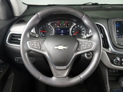 Used 2022 Chevrolet Equinox LT FWD image 17