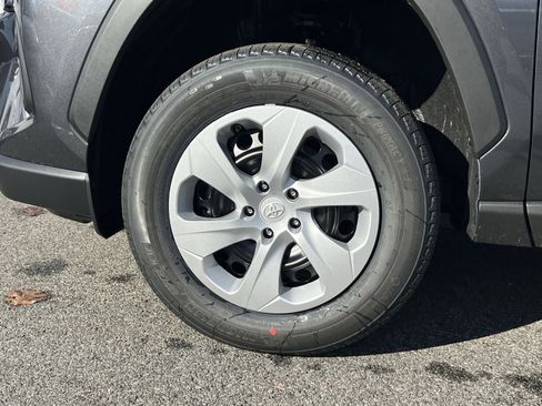 New 2025 Toyota RAV4 LE image 5