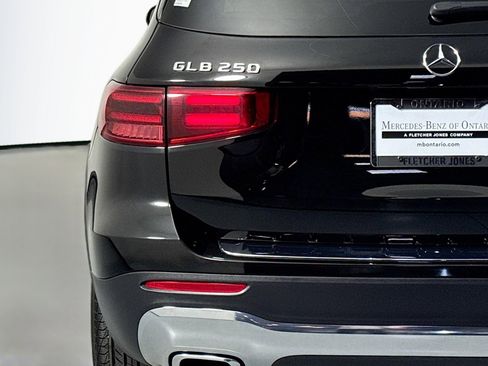 Used 2026 Mercedes-Benz GLB 250 image 14