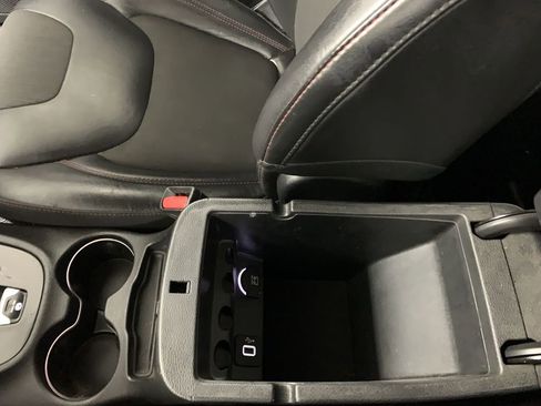 Used 2018 Jeep Cherokee Trailhawk w/ Cold Weather Group AWD/4WD image 49