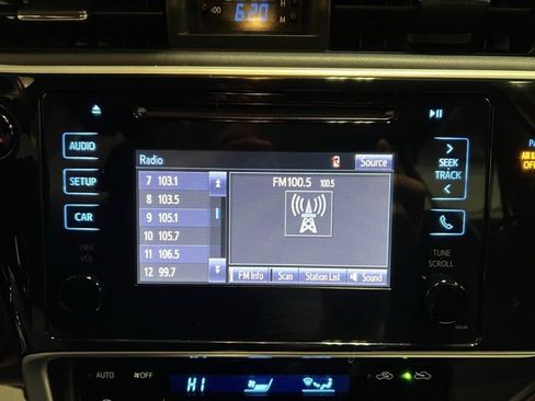 Used 2019 Toyota Corolla L image 35