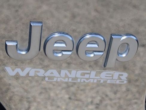 Used 2022 Jeep Wrangler Unlimited Sport w/ Sun And Sound Package AWD/4WD image 9