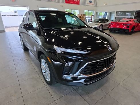 Used 2024 Buick Encore GX Preferred FWD image 4