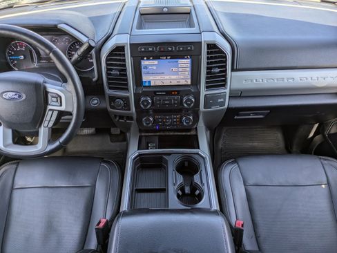 Used 2019 Ford F250 Lariat w/ Lariat Ultimate Package image 9