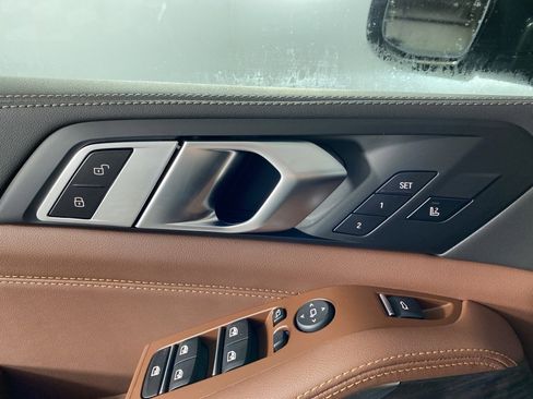 New 2026 BMW X5 xDrive50e image 9