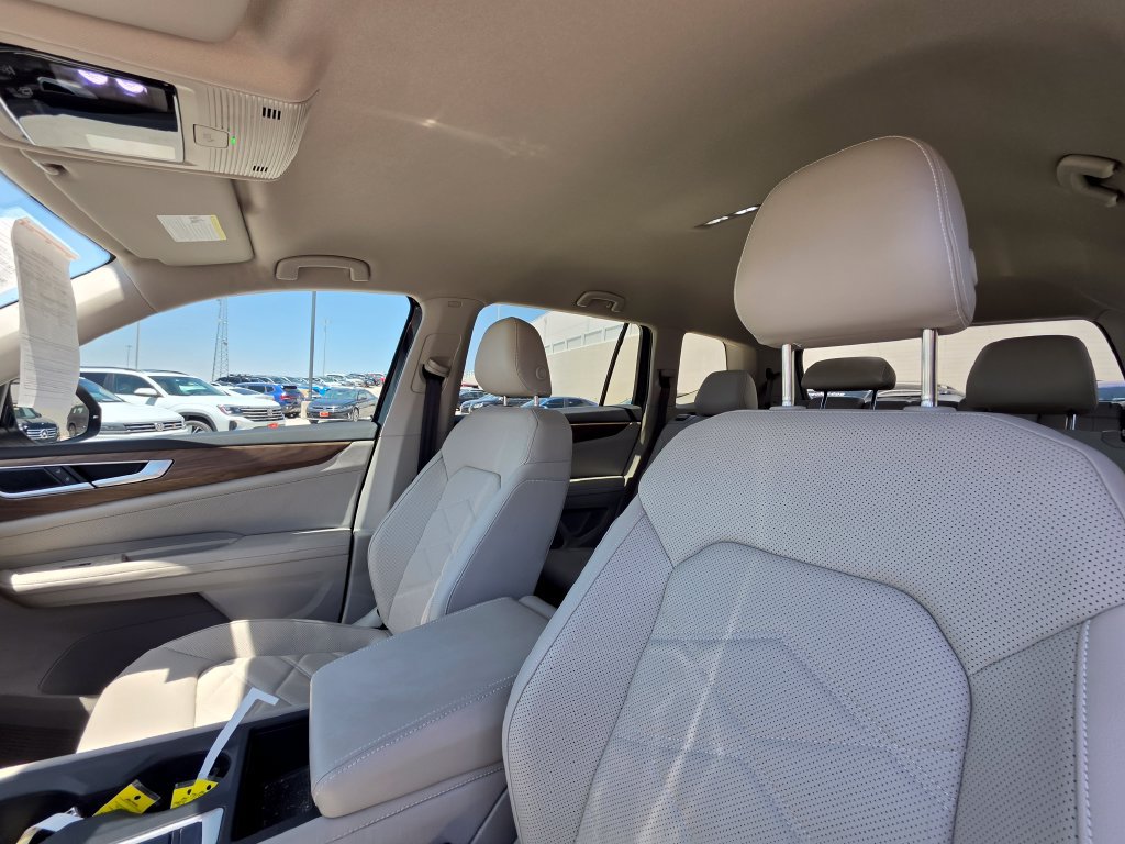 Certified 2025 Volkswagen Atlas SE AWD/4WD image 13