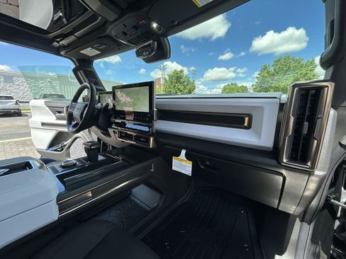 New 2025 GMC Hummer EV 2X image 45