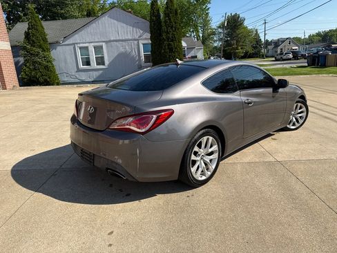 Used 2013 Hyundai Genesis 2.0T RWD image 6
