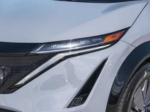Used 2023 Nissan Ariya FWD image 12