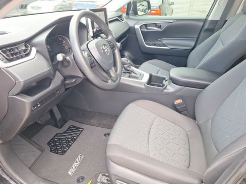 Used 2025 Toyota RAV4 XLE w/ Convenience Package FWD image 15