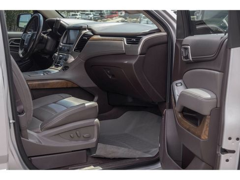Used 2019 GMC Yukon Denali w/ Denali Ultimate Package AWD/4WD image 10