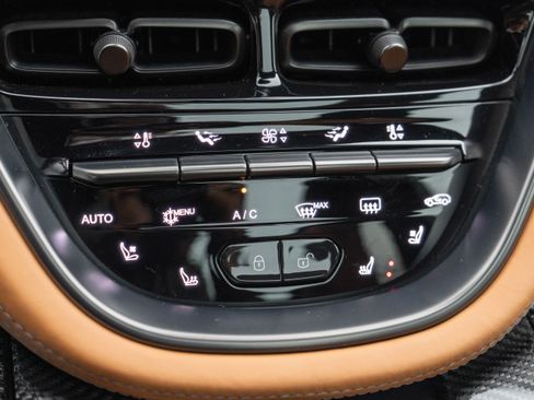 Used 2024 Aston Martin DBX 707 image 26