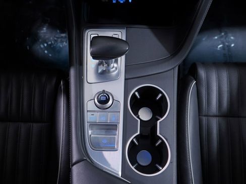 Used 2021 Genesis G70 3.3T image 14