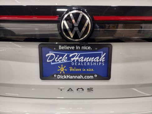 New 2025 Volkswagen Taos SE image 15