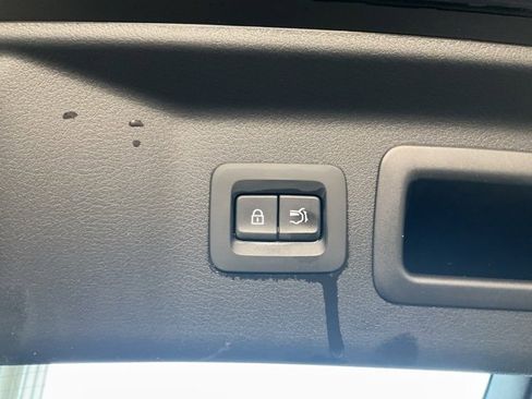 Used 2024 MAZDA CX-90 Plug-In Hybrid w/ Premium Plus image 22