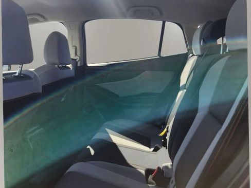 Used 2021 Subaru Crosstrek 2.0i Premium image 16