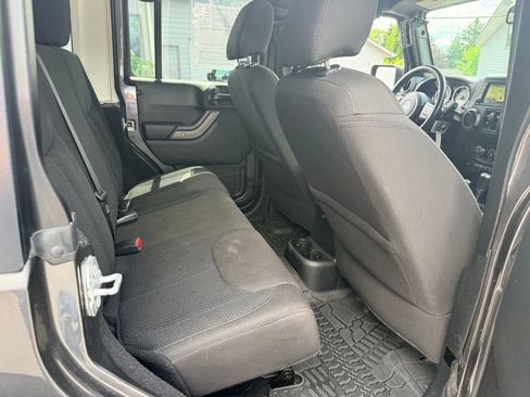 Used 2017 Jeep Wrangler Unlimited Sport AWD/4WD image 31