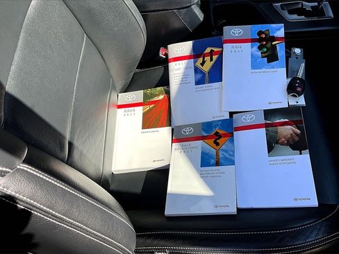 Used 2017 Toyota RAV4 XLE image 11