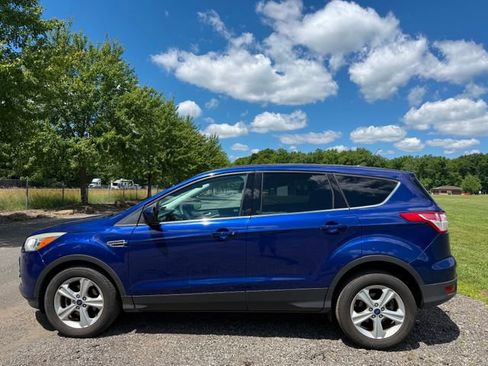 Used 2014 Ford Escape SE FWD image 2