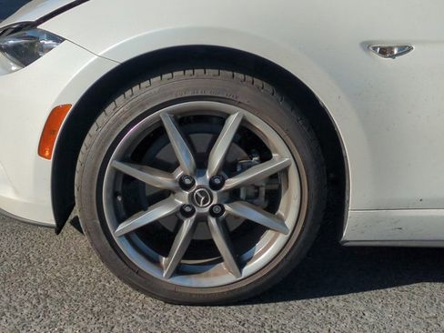 Used 2022 MAZDA MX-5 Miata RF Grand Touring image 13