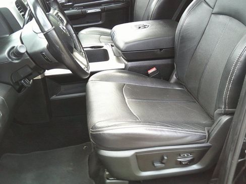 Used 2018 RAM 2500 Laramie w/ Snow Chief Group AWD/4WD image 12