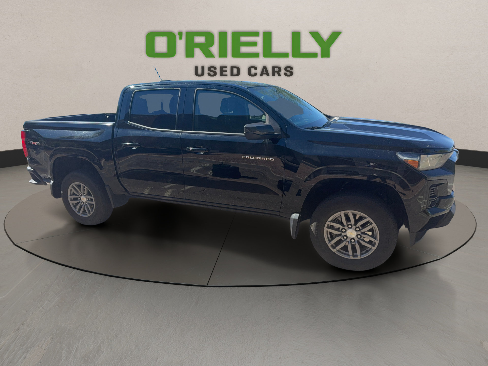 Used 2023 Chevrolet Colorado LT w/ LT Convenience Package II AWD/4WD image 8