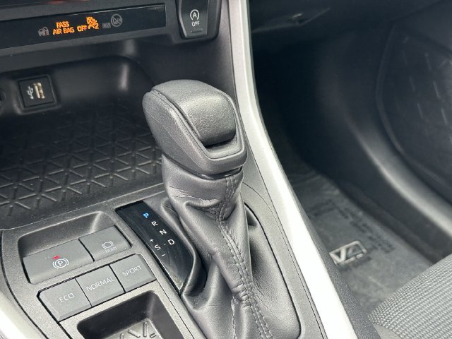 Certified 2024 Toyota RAV4 LE FWD image 22