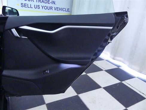 Used 2017 Tesla Model S 75D image 24