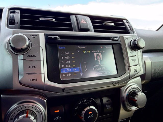 Used 2015 Toyota 4Runner SR5 AWD/4WD image 8