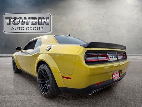 Used 2021 Dodge Challenger R/T Scat Pack RWD image 6