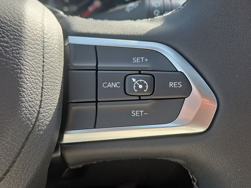 New 2026 Jeep Compass Latitude image 27