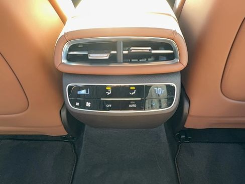 Used 2023 Genesis G80 image 22