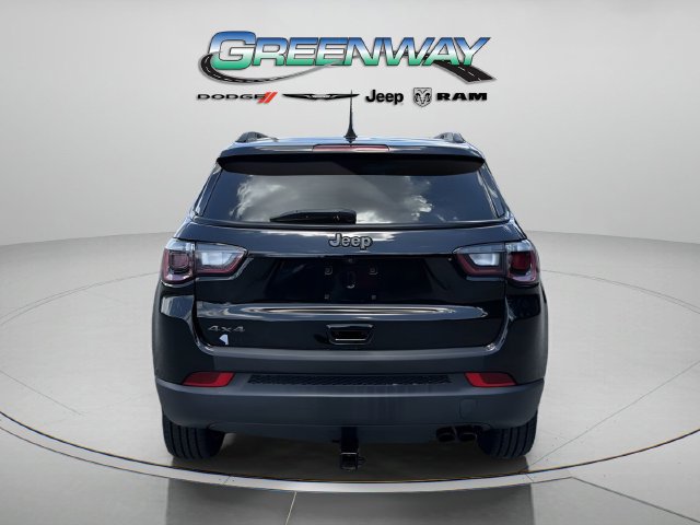Used 2021 Jeep Compass Latitude AWD/4WD image 3