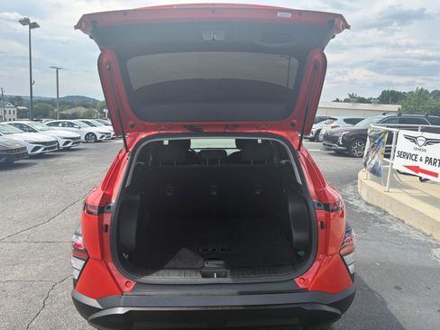 Used 2024 Hyundai Kona SEL FWD image 13