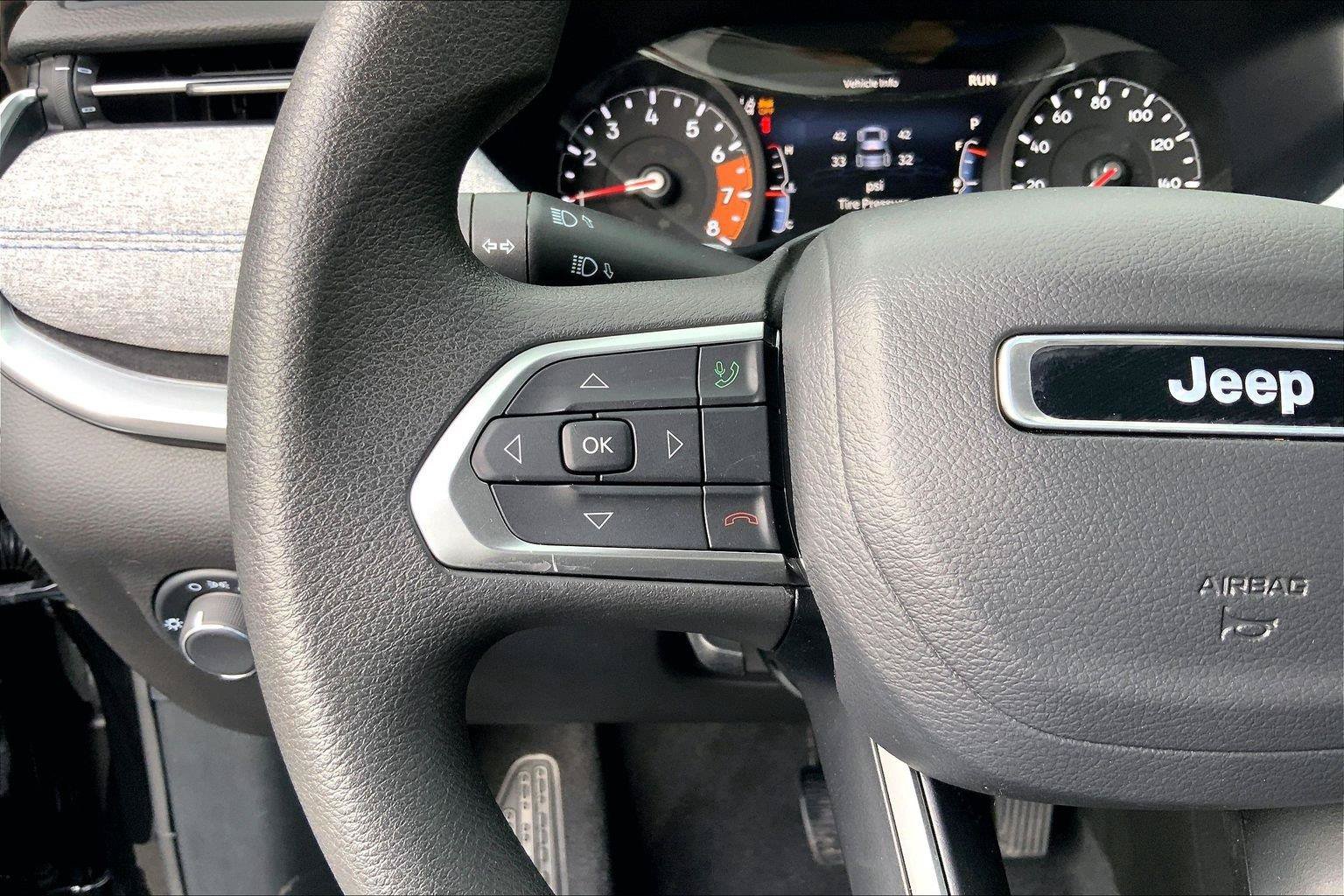 Used 2025 Jeep Compass Sport AWD/4WD image 18