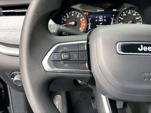 Certified 2025 Jeep Compass Sport AWD/4WD image 18