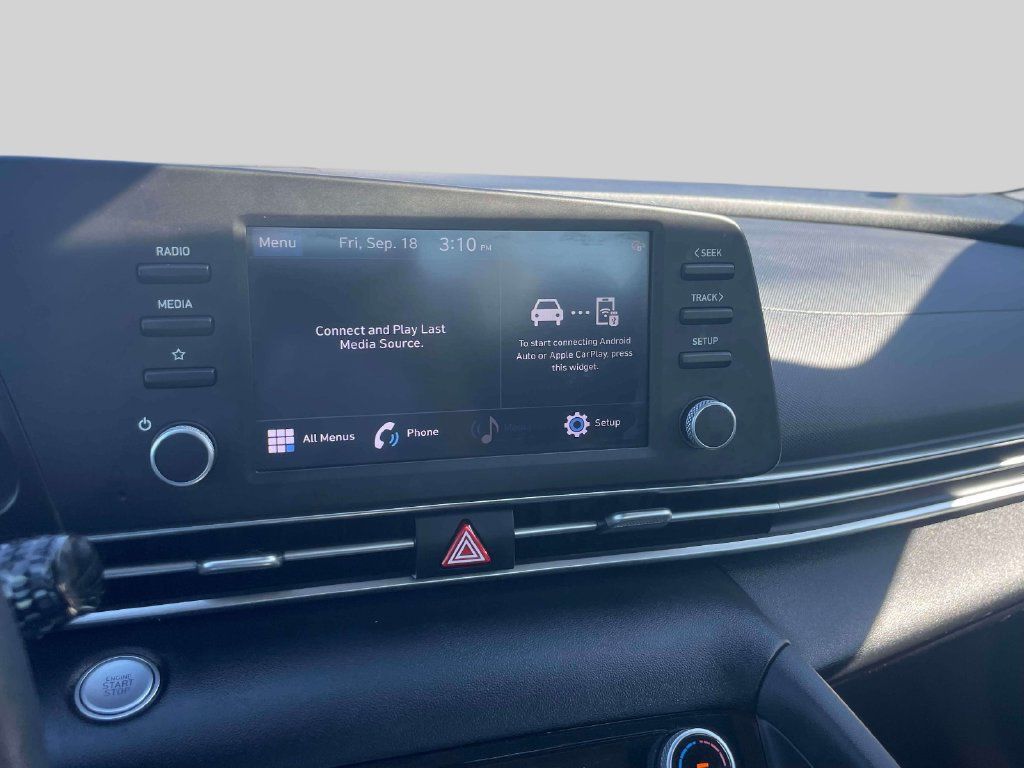 Used 2023 Hyundai Elantra SEL w/ Cargo Package FWD image 27