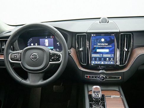 Certified 2023 Volvo XC60 T8 Ultimate w/ Climate Package AWD/4WD image 24