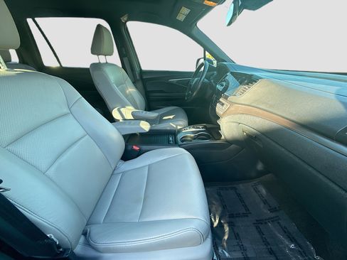 Certified 2023 Honda Passport EX-L image 32